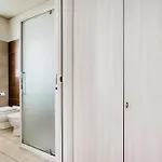 アパート Giaxtower Gym & Pool Bright Space 6' Piano ミラノ