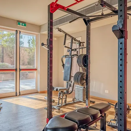 Giaxtower Gym & Pool Bright Space 6th Floor
