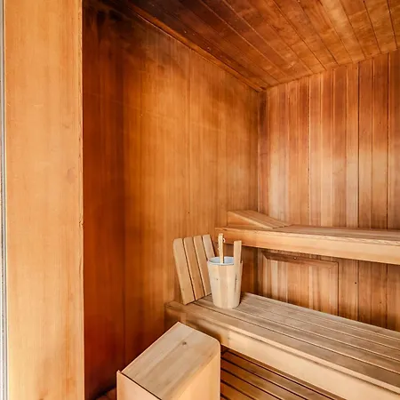 Apartment Giaxtower Gym & Pool Bright Space *