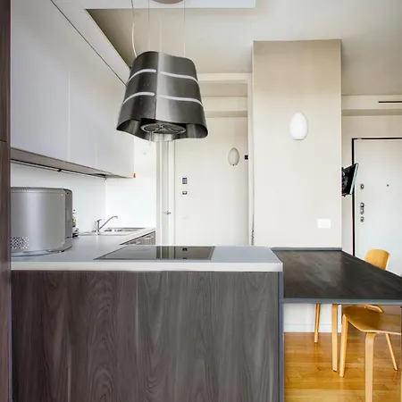 Giaxtower Gym & Pool Bright Space Apartment Milan