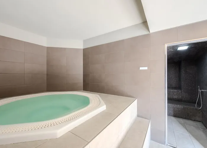 아파트 Giaxtower Gym & Pool Bright Space 6' Piano